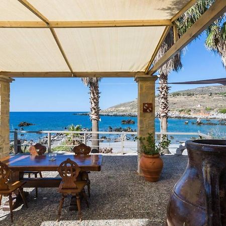 Villa Proto Helidoni - A Cozy Beachfront Villa Petres  Exterior photo
